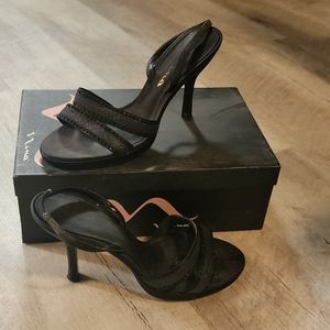 Nina Black Heels , Size 8M